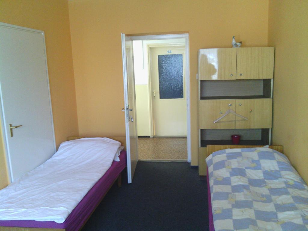 Centrum Panzio Kaposvár Kamer foto