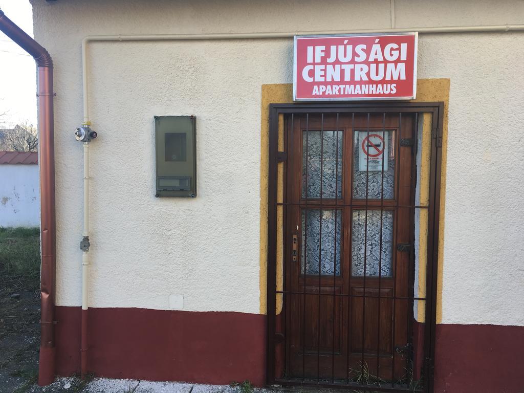 Centrum Panzio Kaposvár Buitenkant foto